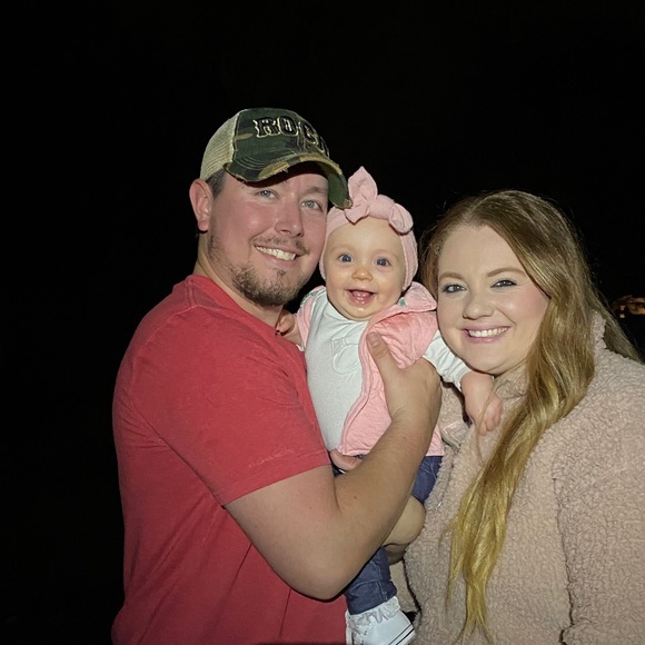 Meet your Posher, Breanna - Picture 1 of 1